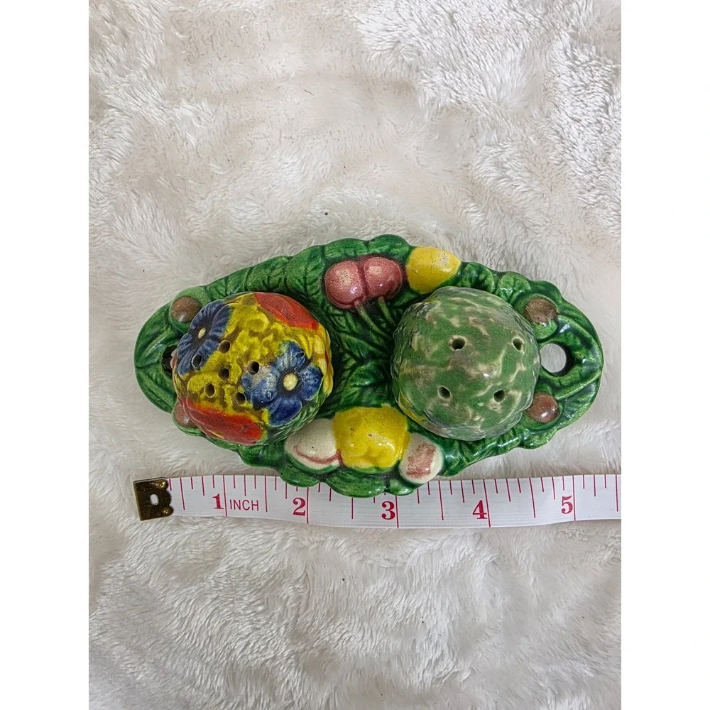 Vintage Ceramic Fruit‎ Vegetable Salt Pepper Shaker Set Tray Made in Japan